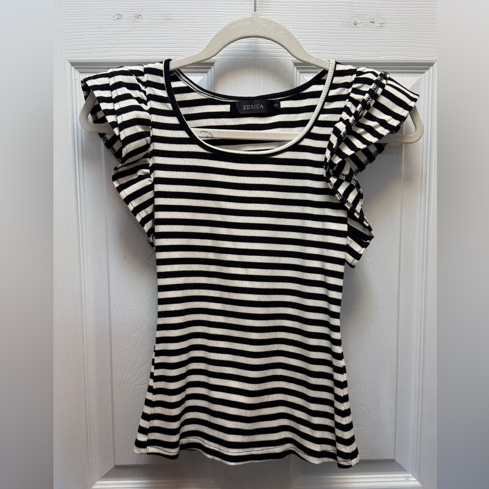Women's Black & White Striped Ruffle Sleeve Top